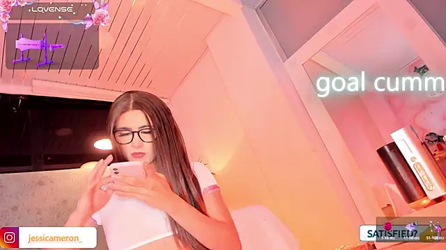 JESSI_NAOMI webcam