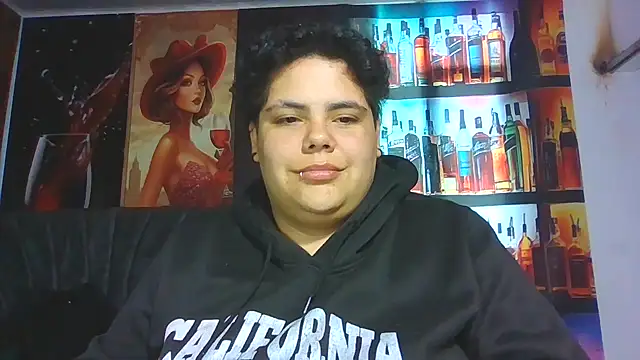 Hailey_Curvy webcam