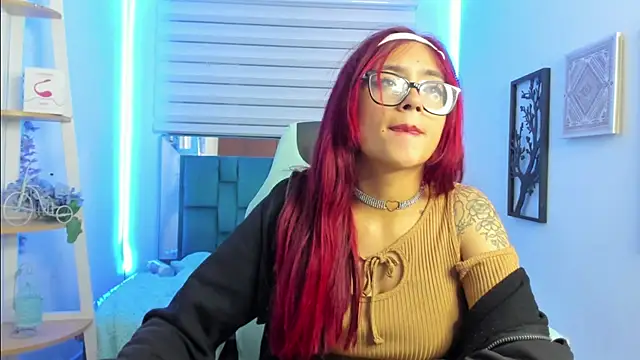 sara_red_x (F teen) - Show ass