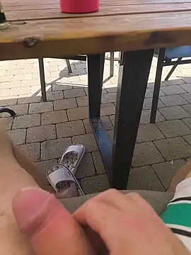 andy7430 (M mature) - #cam2cam #cheapest-privates #chunky #dirty-talk #ejaculation #german #handjob #hd #masturbation #mature #sexting #small-audience #straight #trimmed #white