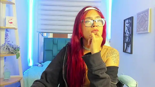 sara_red_x - Sara_Red_X's free webcam - UK Sex Cams