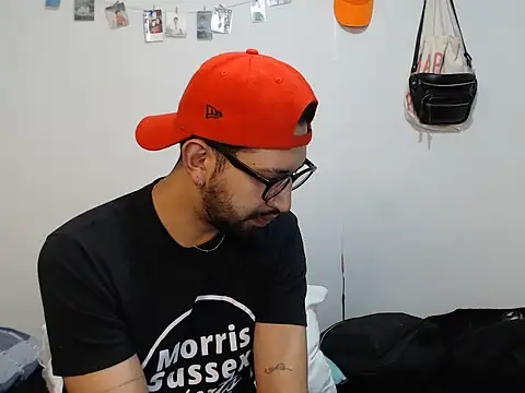 thomass1018 webcam