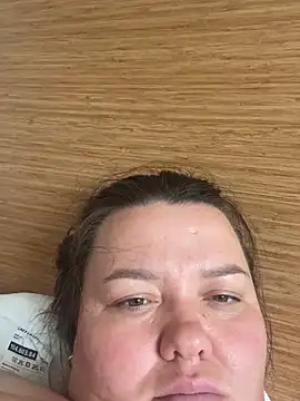 SunnyLeila2101 webcam