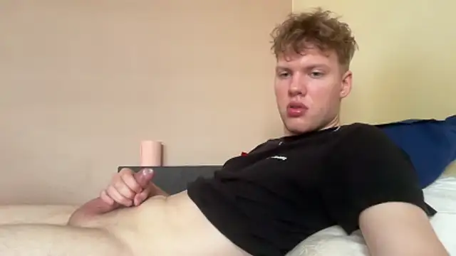 sexybooii6968 webcam