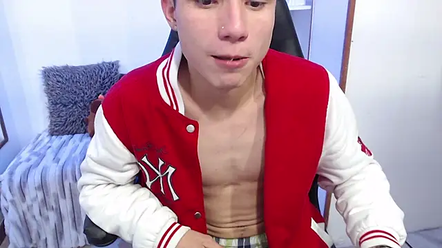 yao_23 (M twink) - 💪 Naked, Kisses and Flex 💪