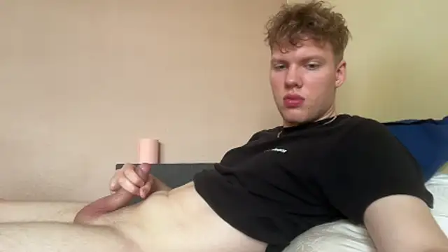 sexybooii6968 webcam