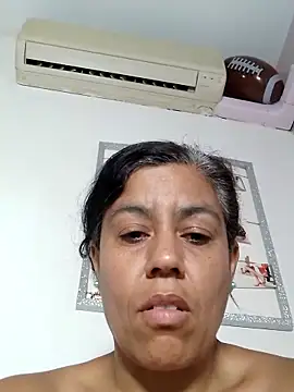 molly_newman6 (F milf) - My body wants your attention❤️😏