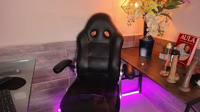 AlinaMorris webcam