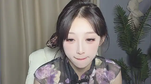 JJ-JIANGJIANG live cam on StripChat