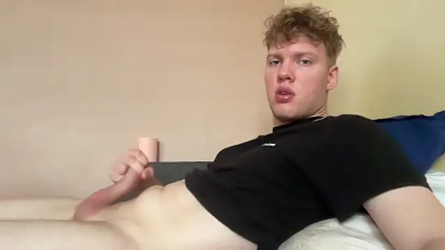 sexybooii6968 webcam