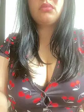 curvyxvelvet live cam room