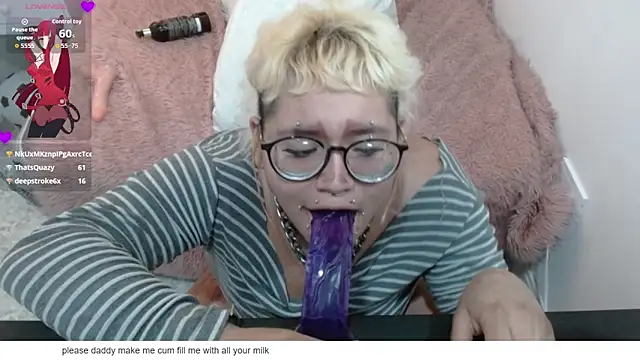Echypyon_ live cam on StripChat