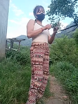 Linda-yiyi webcam