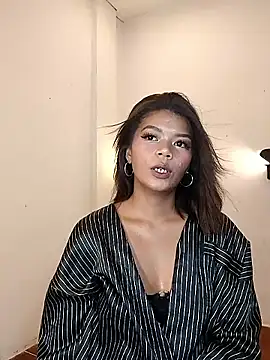 asian_chicksxx (F young) - SQUIRT IN PUBLIC UNTIL CUMSHOW