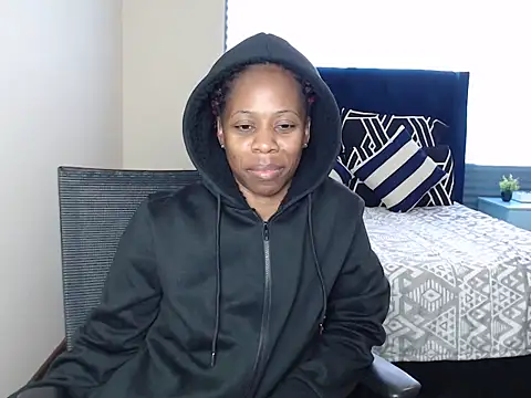 QUEENMANDYY live sex cam