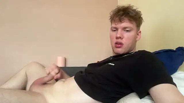 sexybooii6968 webcam