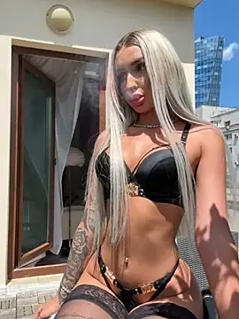 ArianaXO_ live cam