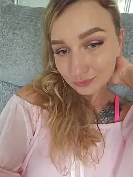 Watch AmeliaRavens live on EroticFlix - High definition streams