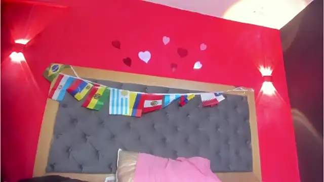yayahilton's live room
