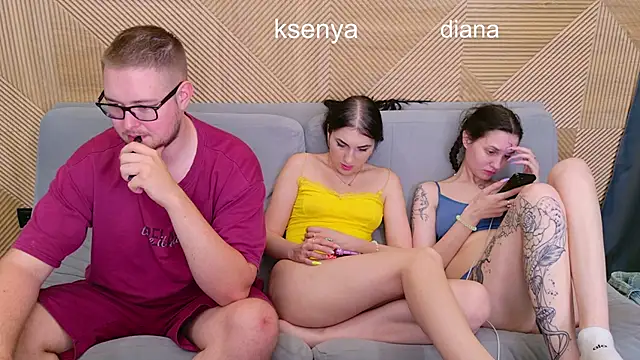Ksenny live cam