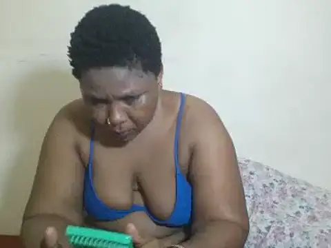 African_Bigjuicyass webcam