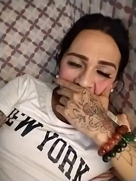Yourbabyshane webcam