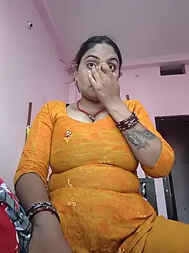 Aanushaka webcam