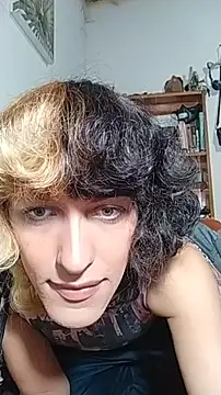 MakiMorningstar webcam