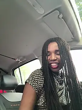 ShantelSexyYoungMilfie webcam