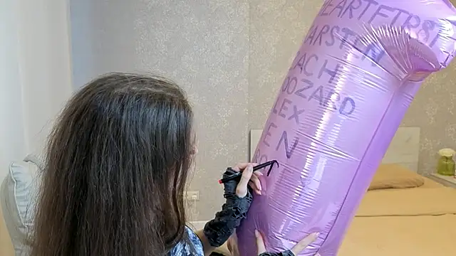 KellyShines webcam