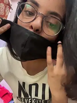 Sandhya_77 webcam