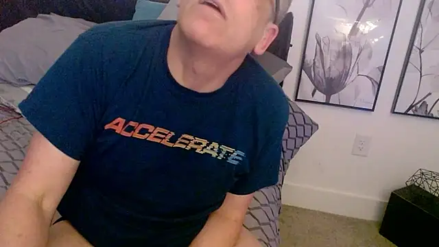 BlameItOnJunior webcam