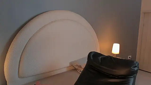 zoepinkett webcam
