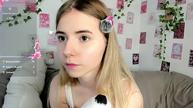 Honey_Lia webcam