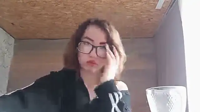OliviaMoment webcam