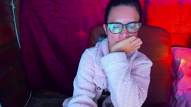 BrianaGarner webcam