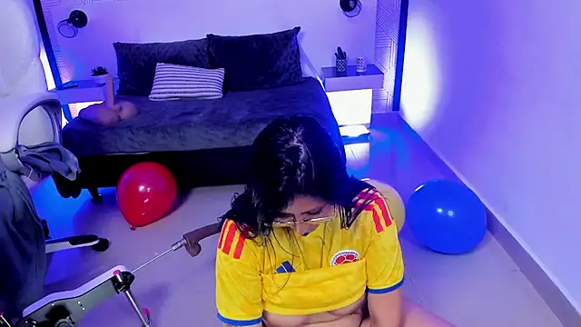 Watch Amber_gold_ live on EroticFlix - High definition streams