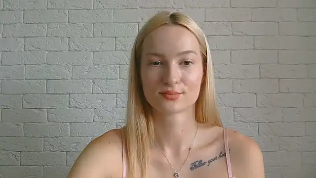Alice_Sweet_01 live cam on StripChat