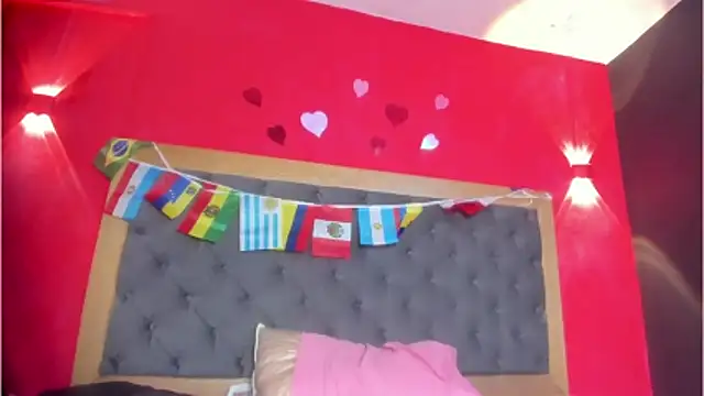 YayaHilton webcam