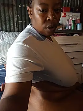 Curvyloneah75