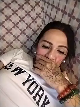 Yourbabyshane webcam