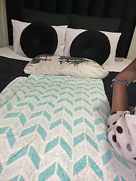 Nicole_bash webcam