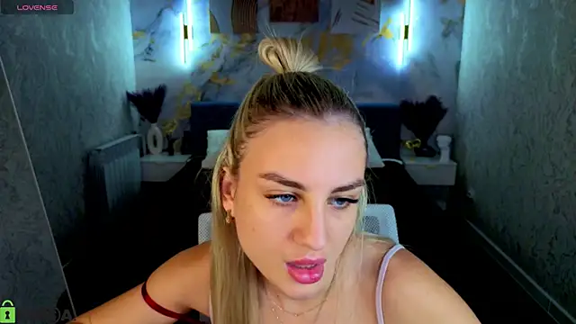 Silen_Tori webcam