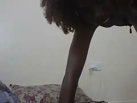 Ebonydiana21 webcam