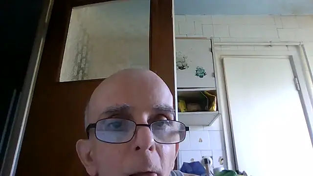 mariusica1@xh webcam