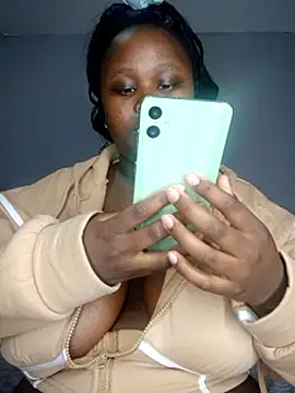 SELYS_NANA live cam