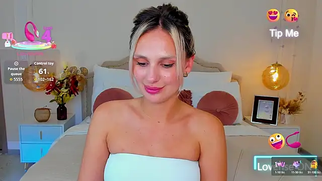 MissLoou live cam