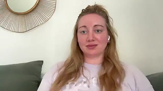 arielsweetieee webcam