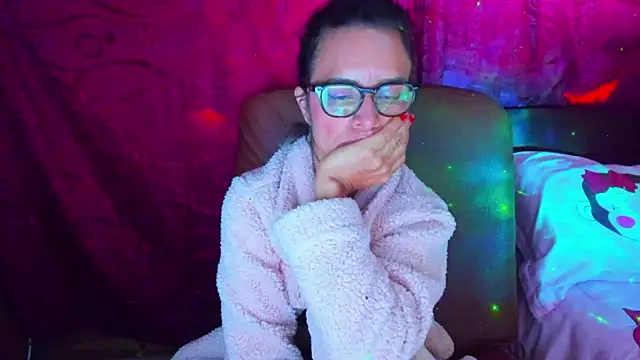 BrianaGarner webcam