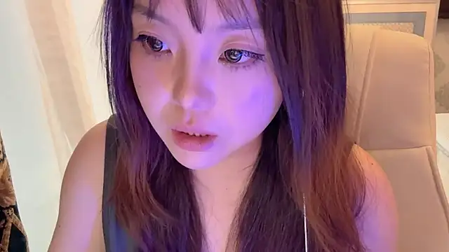 LongLongQueen webcam